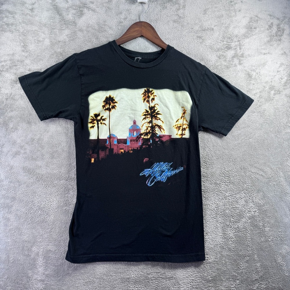 Eagles Hotel California Music T-Shirt Mens Medium Black Tultex Short Sleeve Tee - Picture 7 of 7